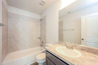 10432 Green Branch in San Antonio, TX - Building Photo - Building Photo