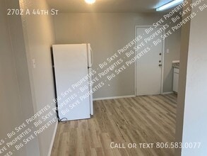 2702 44th St in Lubbock, TX - Foto de edificio - Building Photo