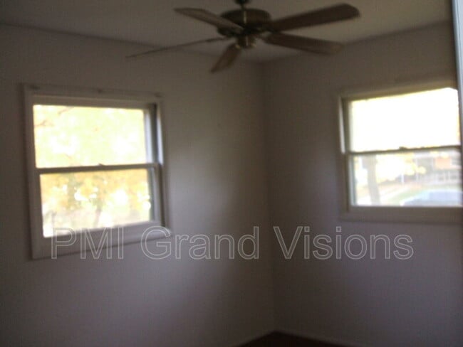 31 Sickles Dr in Decatur, IL - Building Photo - Building Photo