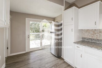 136 N White Ave in Kansas City, MO - Foto de edificio - Building Photo