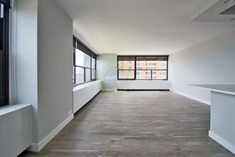 85 E 11th St in Chicago, IL - Foto de edificio - Building Photo