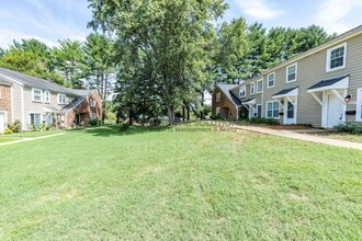 2004 Granville Rd in Franklin, TN - Building Photo - Building Photo