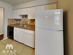 7145 Romford Way in North Richland Hills, TX - Foto de edificio - Building Photo