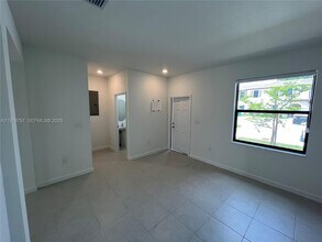 9960 SW 228th Ter in Cutler Bay, FL - Building Photo - Building Photo