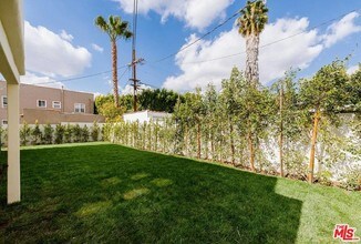 5257 S San Vicente Blvd in Los Angeles, CA - Building Photo - Building Photo