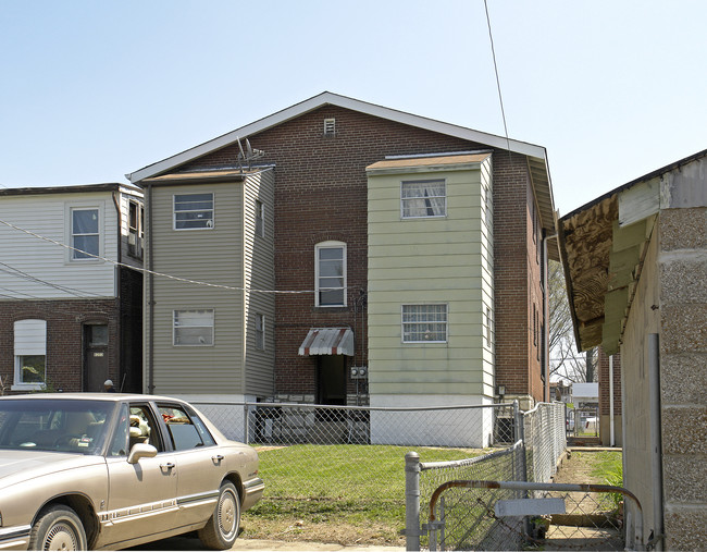 8205-8207 S Broadway in St. Louis, MO - Foto de edificio - Building Photo