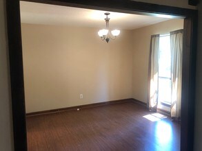 1117 Henry Dr in Alabaster, AL - Building Photo - Building Photo