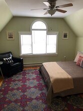 19 Columbus Ave, Unit 3 in Northampton, MA - Building Photo - Building Photo