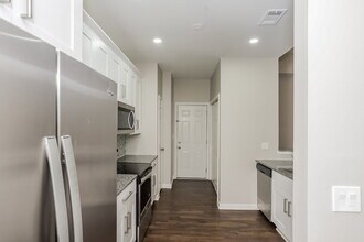 4581 Doral Dr SW in Atlanta, GA - Building Photo - Building Photo