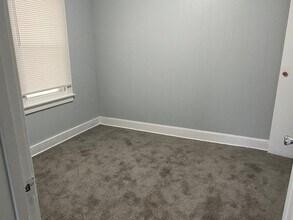 24646 Tuscany Ave in Eastpointe, MI - Building Photo - Building Photo