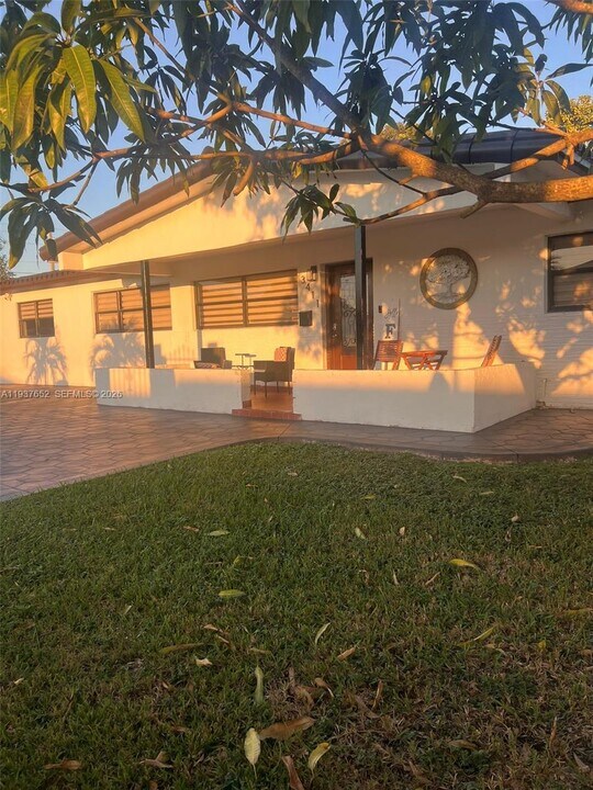 3411 SW 121st Ave in Miami, FL - Building Photo
