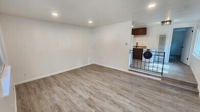 579 James Ave, Unit 4 in South Lake Tahoe, CA - Building Photo - Building Photo