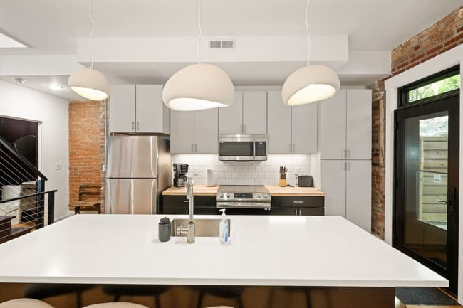 2 Hust Alley in Cincinnati, OH - Foto de edificio - Building Photo