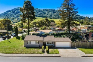 191 Del Sur Way in San Luis Obispo, CA - Building Photo