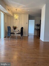 7352 Lee Hwy in Falls Church, VA - Building Photo - Building Photo