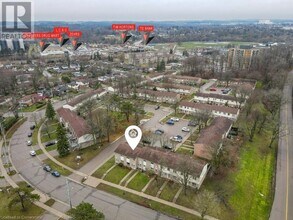 165 Green Valley Dr in Kitchener, ON - Building Photo - Building Photo