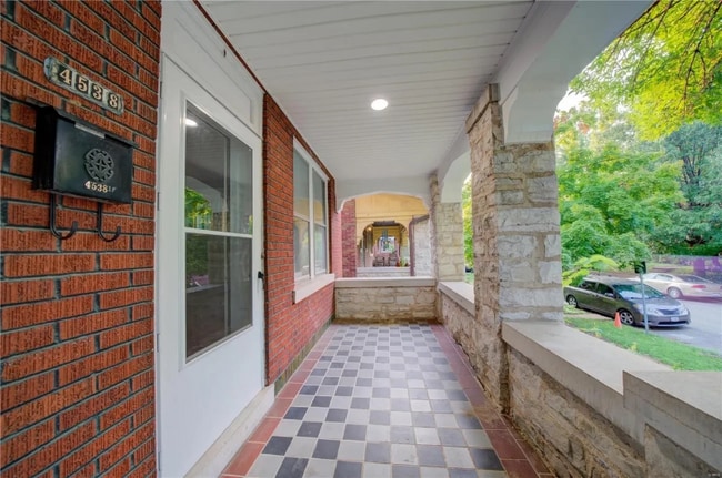 4536 Shenandoah Ave in St. Louis, MO - Building Photo - Building Photo