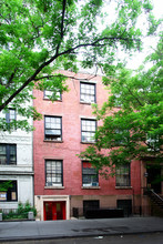 338 W 22nd St in New York, NY - Building Photo - Building Photo