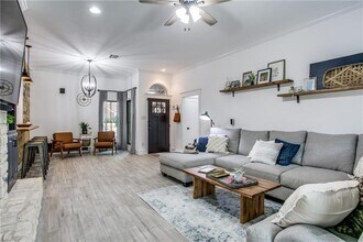 2200 Falcon Dr in Round Rock, TX - Building Photo - Building Photo