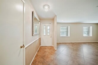 1319 Spillers Ln in Houston, TX - Building Photo - Building Photo