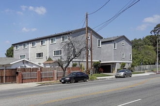 7359 Kester Ave in Van Nuys, CA - Building Photo - Building Photo