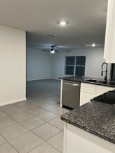 8465 Bower Bass Cir in Wesley Chapel, FL - Building Photo - Building Photo