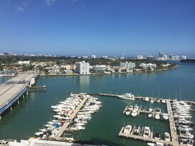 7601 E Treasure Dr in Miami Beach, FL - Building Photo