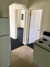 112 Magnolia Ave, Unit B in Pasadena, MD - Foto de edificio - Building Photo