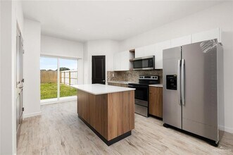 605 Jasper St in Edinburg, TX - Building Photo - Building Photo