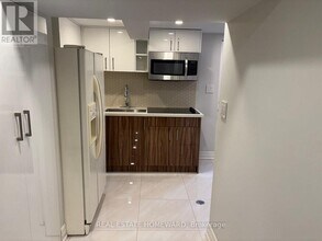 33 Braeburn Dr in Markham, ON - Building Photo - Building Photo