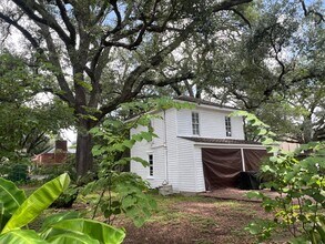 1010 Main St in Richmond, TX - Foto de edificio - Building Photo