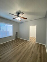 521 in Long Beach, CA - Foto de edificio - Interior Photo