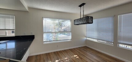 623 N Juanita Ave, Unit 3 in Redondo Beach, CA - Foto de edificio - Building Photo