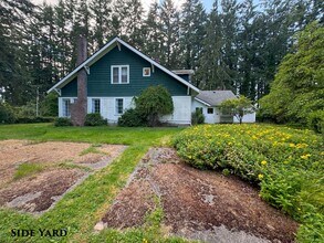 1701 Seminary Hill Rd in Centralia, WA - Building Photo - Building Photo