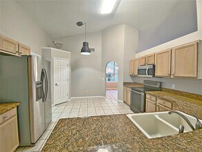 16834 Rockwell Heights Ln in Clermont, FL - Building Photo - Building Photo