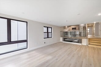 524 64th St in West New York, NJ - Building Photo - Building Photo