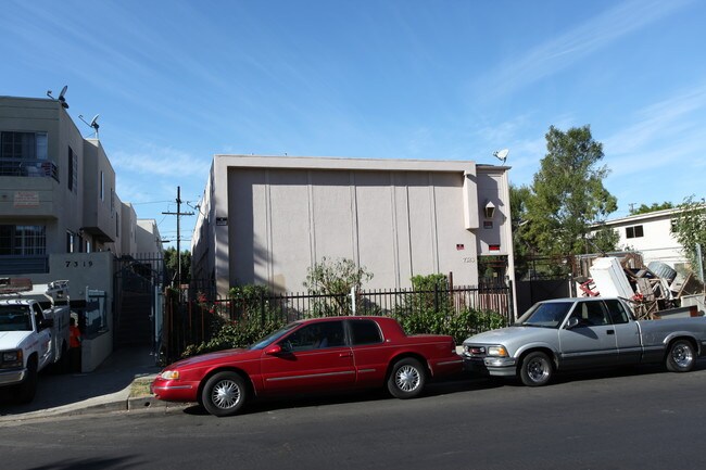 7323 Milwood Ave in Canoga Park, CA - Building Photo - Building Photo