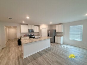 5533 Silverbell Dr in Milton, FL - Building Photo - Building Photo