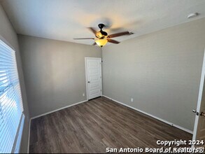 247 Furnish Ave in San Antonio, TX - Building Photo - Building Photo