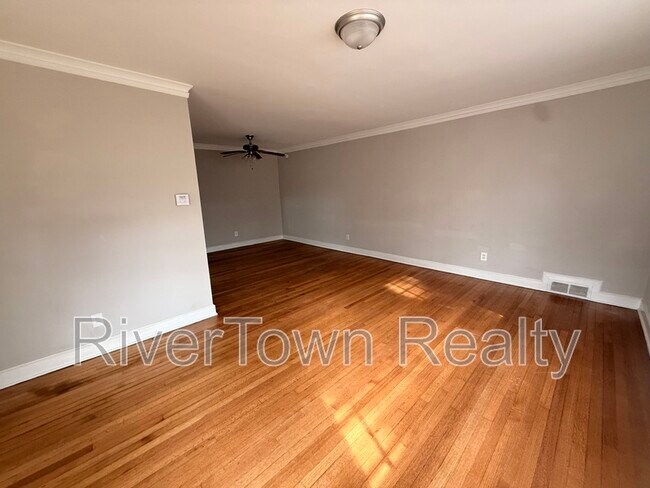 3558 Poplar Ave in Memphis, TN - Building Photo - Building Photo