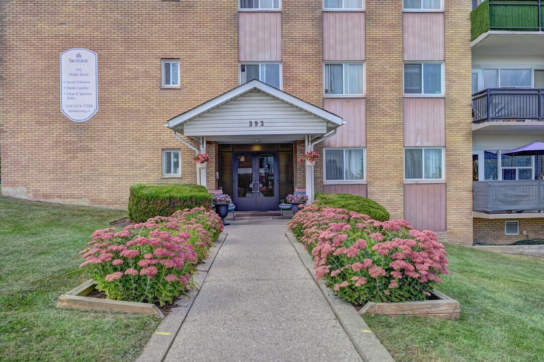 Dolph Street Apartments in Cambridge, ON - Building Photo