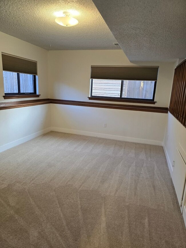 443 Lincoln Cir in Louisville, CO - Building Photo - Building Photo