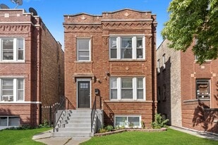 2246 N Leamington Ave in Chicago, IL - Building Photo