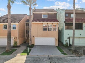 17 Antilles Ln in Houston, TX - Building Photo - Building Photo