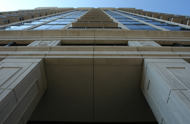 Mueseum Park Tower III in Chicago, IL - Building Photo - Building Photo