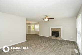 333 Oak Landing Cir in Douglasville, GA - Foto de edificio - Building Photo