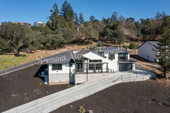 3807 Clear Ridge in Santa Rosa, CA - Building Photo - Building Photo