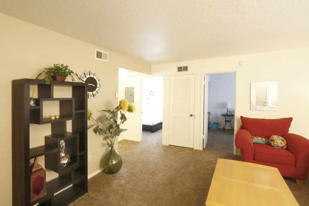 Woodlands Village Apartments Photo