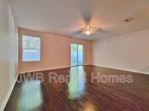 7140 Timmerman Ln in Jacksonville, FL - Foto de edificio - Building Photo