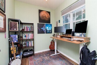 1317 Central Park Ct in Austin, TX - Building Photo - Building Photo